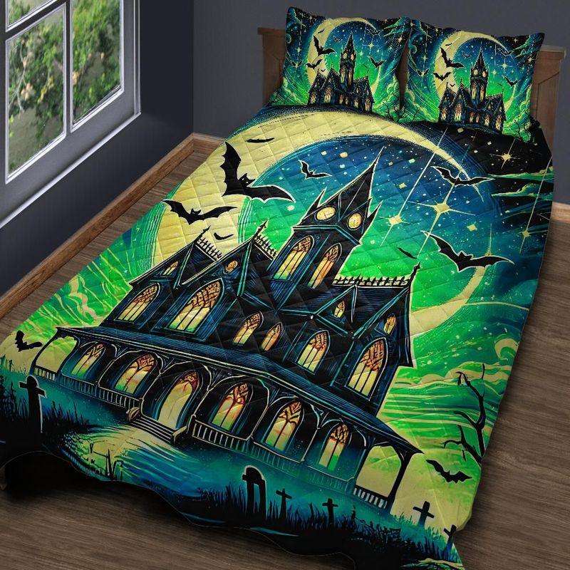 Personalized Gothic Halloween Castle Quilt Bedding Set 3-Pc Personalized Gothic Halloween Castle Quilt Bedding Set 3-Pc