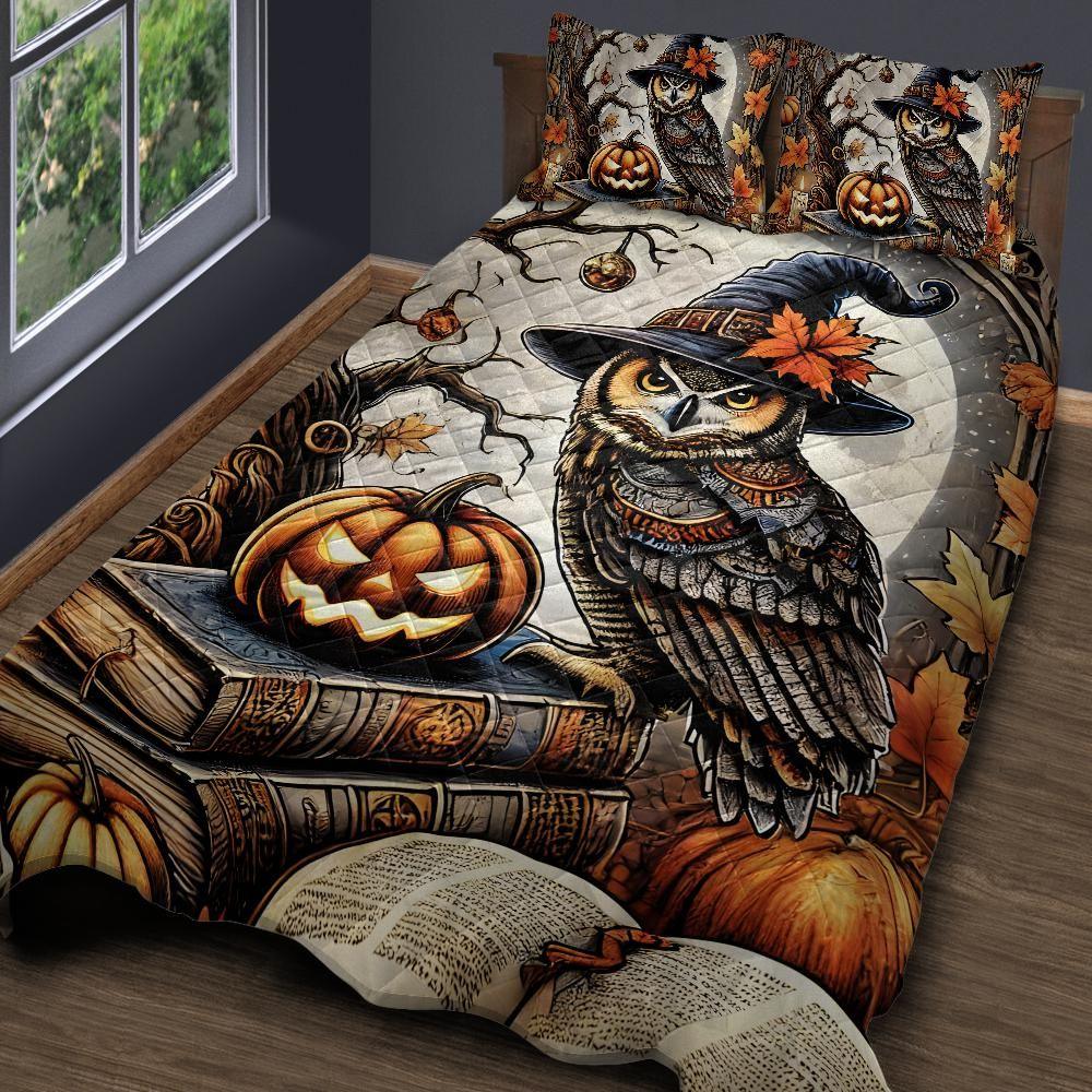 Personalized Pumpkin and Witchy Owl Halloween Quilt Bedding Set 3-Pc Personalized Pumpkin and Witchy Owl Halloween Quilt Bedding Set 3-Pc