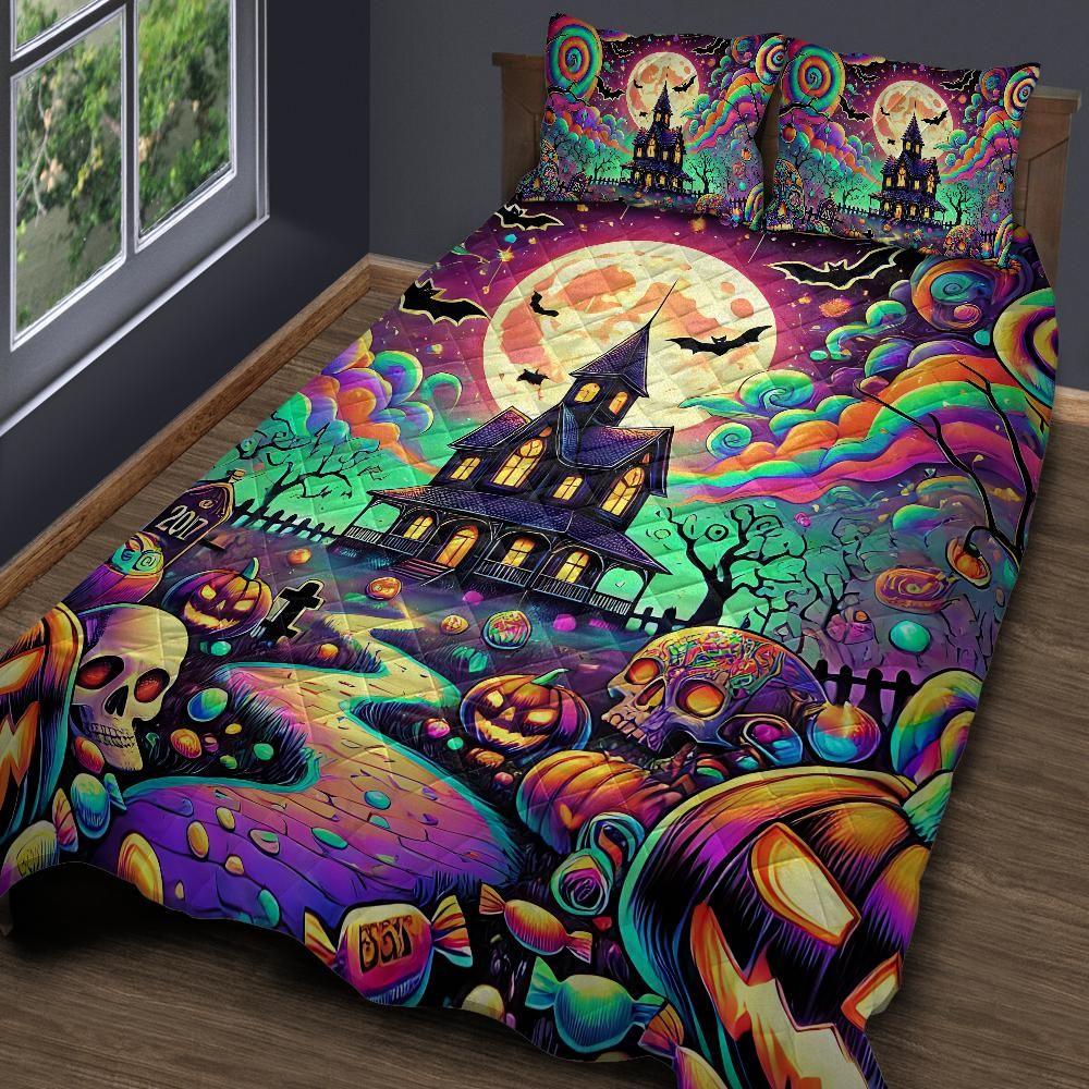 Personalized Vibrant Haunted House Halloween Quilt Bedding Set 3-Pc Personalized Vibrant Haunted House Halloween Quilt Bedding Set 3-Pc
